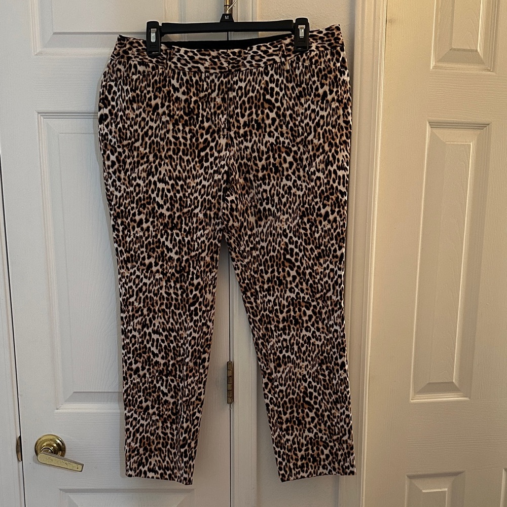 Women’s Worthington Leopard Print Ankle Pants Size 8
